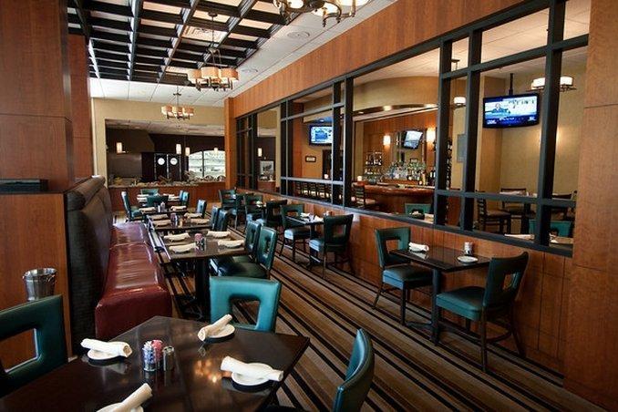 Hilton University Of Houston Restaurant bilde